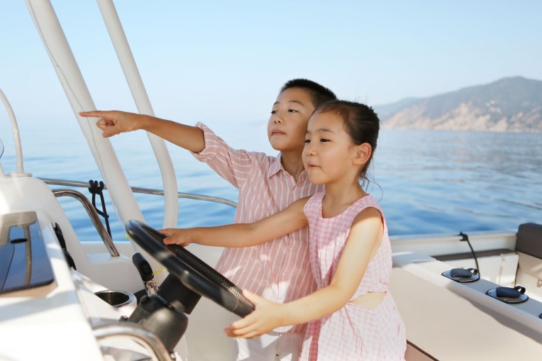 cinque-terre-kids-boat-tour